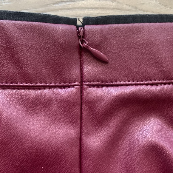 NWT Sanctuary Maroon Mini Skirt Night Out Size 0 - Picture 6 of 9